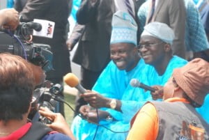 Gov Ibikunle Amosu (l) and Gov Babatunde Fashola turns reporters