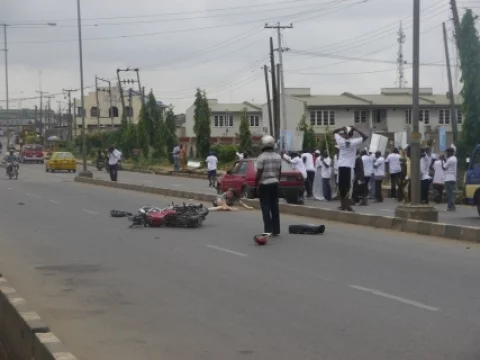 Commercial Bus Driver Kills Girl During Gani Fawehinmi's Rally in Lagos 1