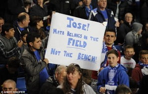 Chelsea fans-Mourinho-Mata