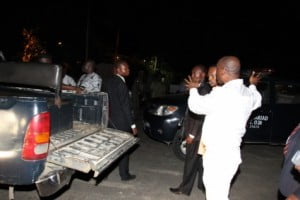 Police_block_Amaechi_in_Rivers_Govt_house4