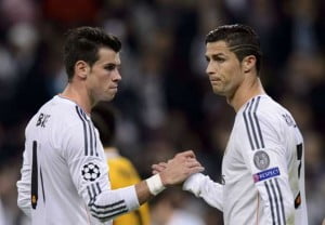 Bale shakes Ronaldo